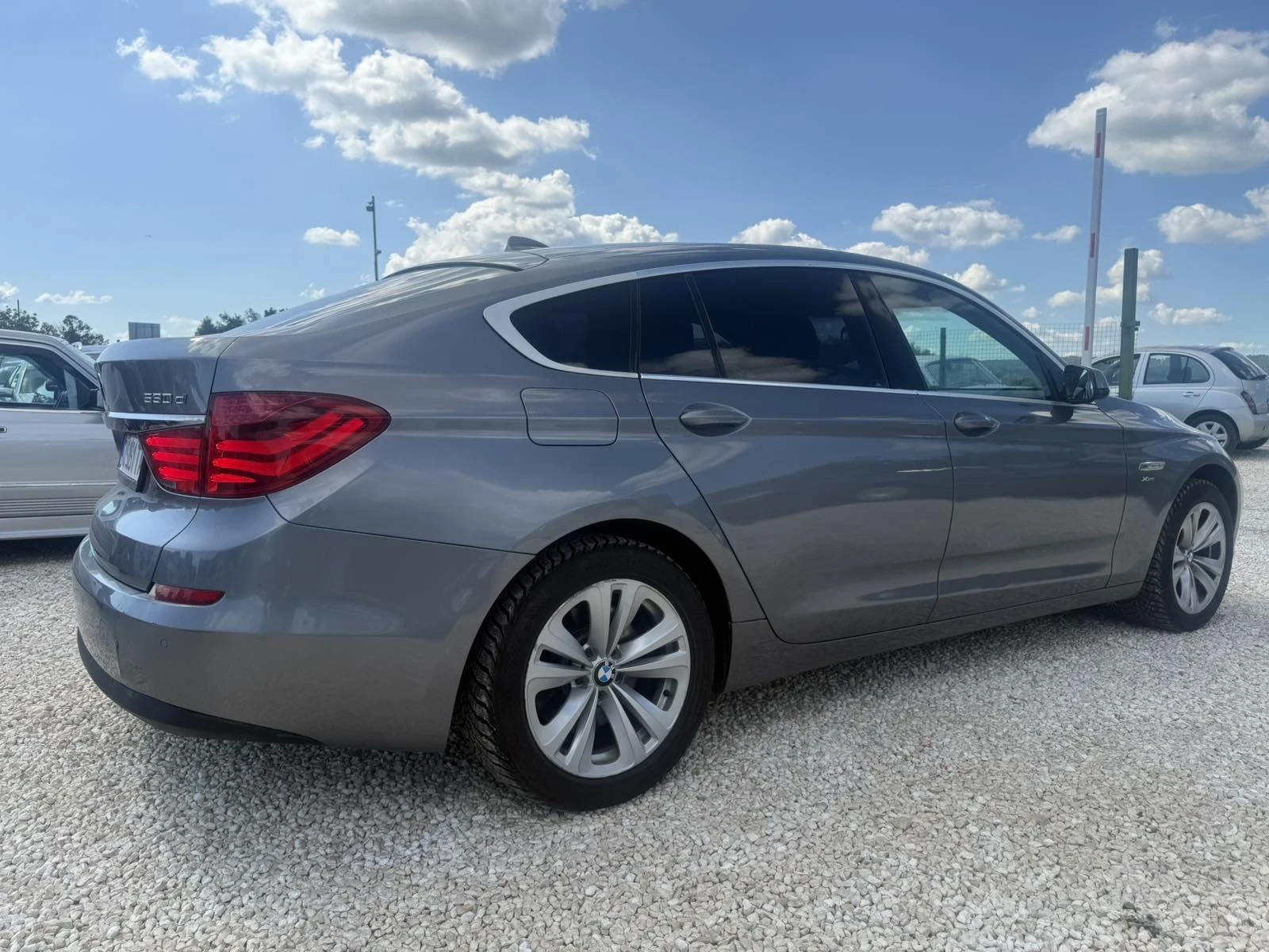 BMW 5 Gran Turismo 3.0d X DRIVE БАРТЕР ЛИЗИНГ, снимка 4 - Автомобили и джипове - 54705998