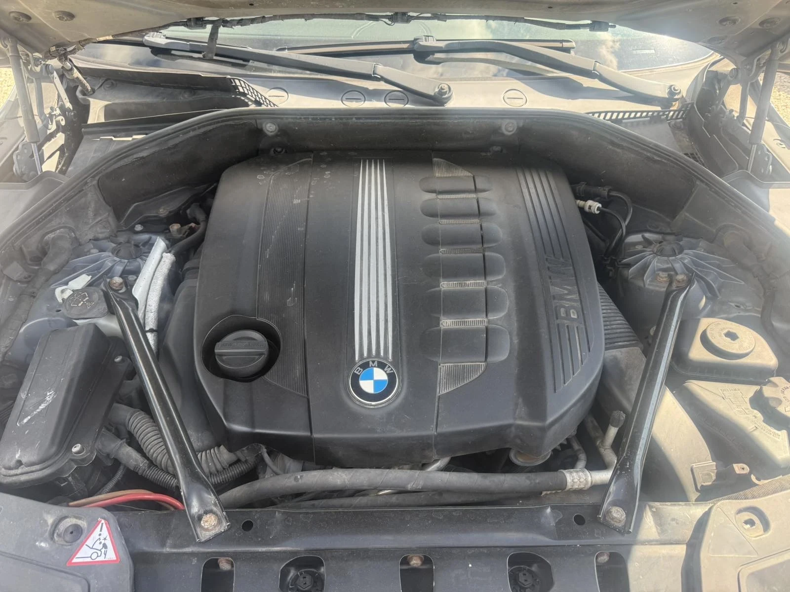 BMW 5 Gran Turismo 3.0d X DRIVE БАРТЕР ЛИЗИНГ, снимка 13 - Автомобили и джипове - 54705998