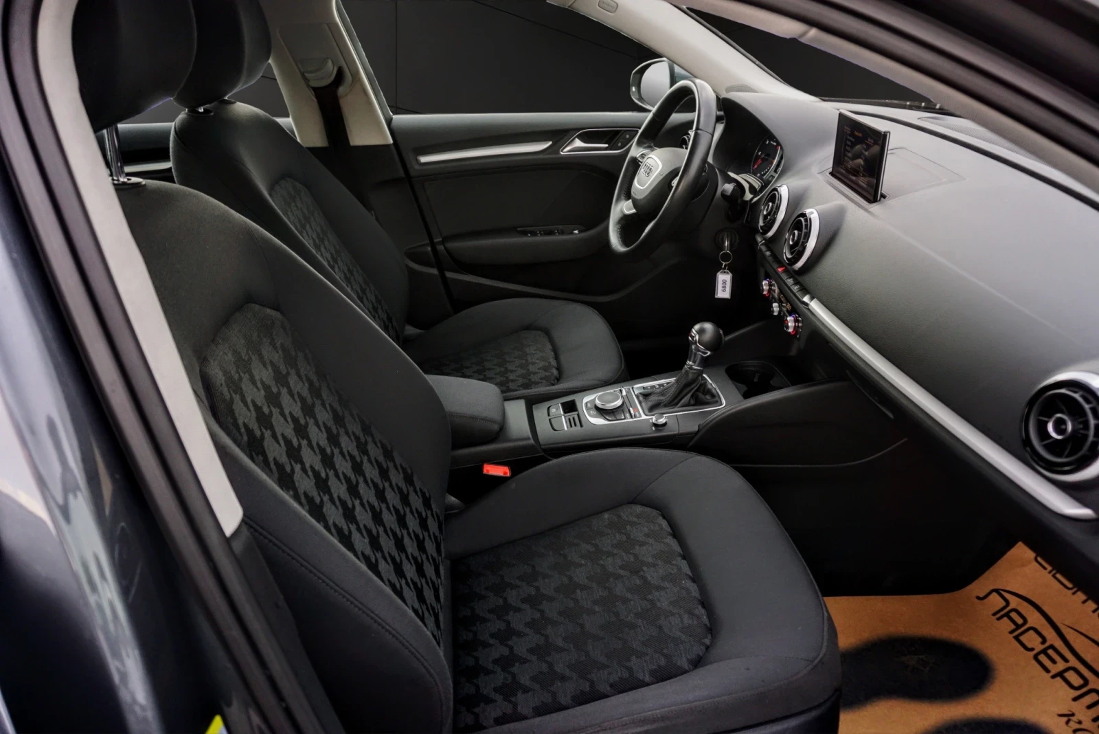 Audi A3 Sportback 1.6TDI AMBITION S-TRONIC | Mobile.bg � ����������� 15