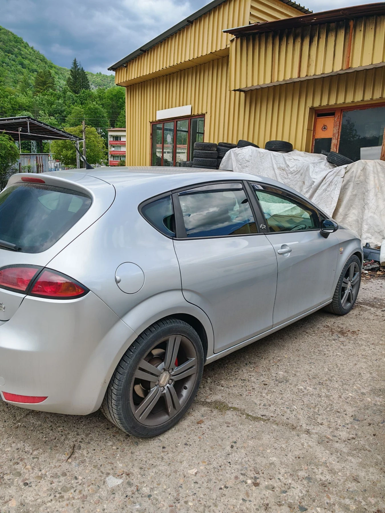 Seat Leon 2.0 TDI, снимка 5 - Автомобили и джипове - 56631673