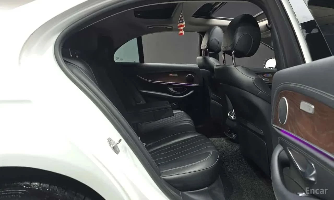 Mercedes-Benz E 300, снимка 12 - Автомобили и джипове - 56690351