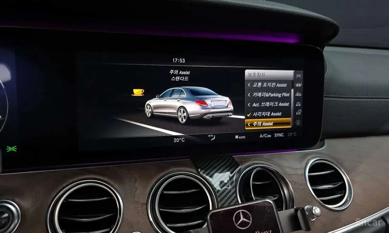 Mercedes-Benz E 300, снимка 16 - Автомобили и джипове - 56690351