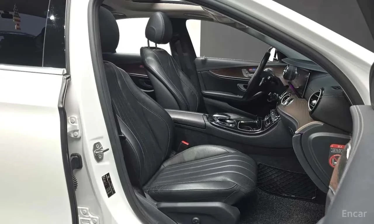 Mercedes-Benz E 300, снимка 11 - Автомобили и джипове - 56690351