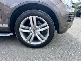 VW Touareg * NAVIGATION| PARKING SENSORS * CARFAX , снимка 9 - Автомобили и джипове - 53695798