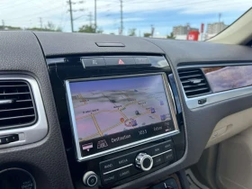 VW Touareg * NAVIGATION| PARKING SENSORS * CARFAX , снимка 13 - Автомобили и джипове - 53695798