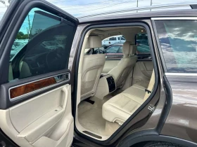 VW Touareg * NAVIGATION| PARKING SENSORS * CARFAX , снимка 15 - Автомобили и джипове - 53695798