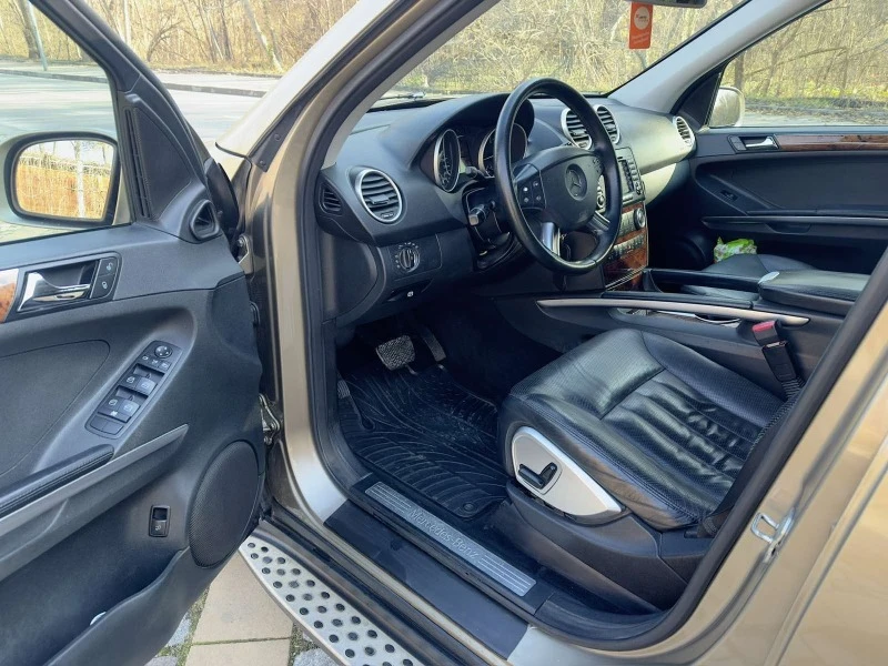 Mercedes-Benz ML 320, снимка 9 - Автомобили и джипове - 43375223