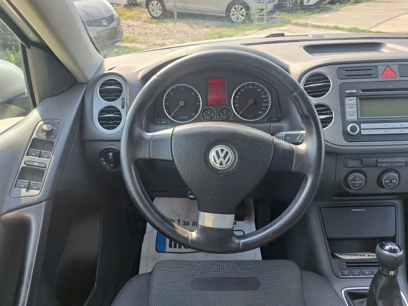 VW Tiguan 2.0TDI 4x4, снимка 7 - Автомобили и джипове - 47113889