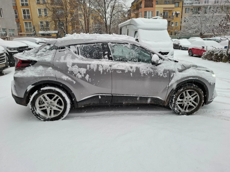 Toyota C-HR 48000км.Бензин, снимка 9 - Автомобили и джипове - 48792498