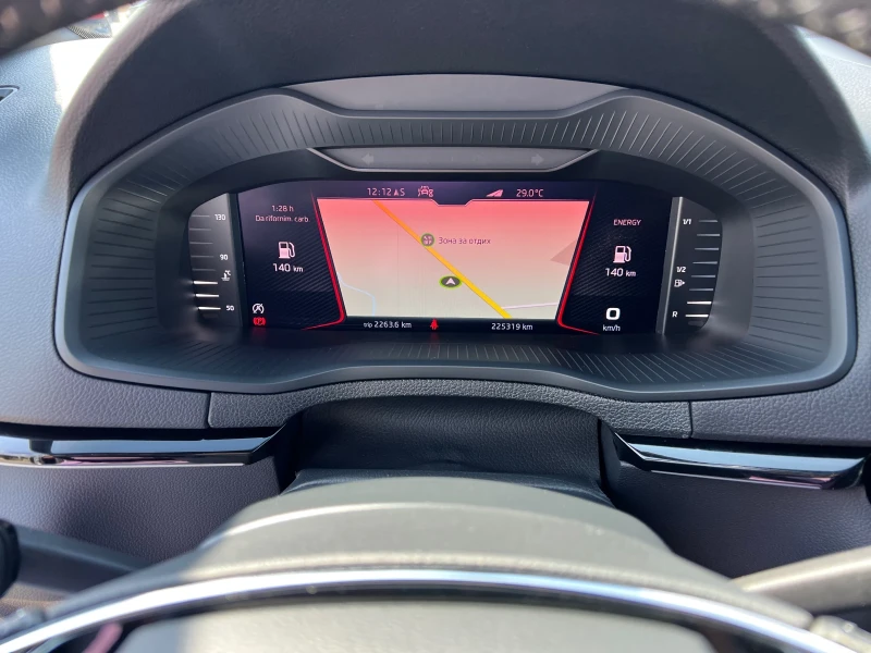 Skoda Karoq 2.0 TDI* Sport Line* Full* , снимка 8 - Автомобили и джипове - 51700341