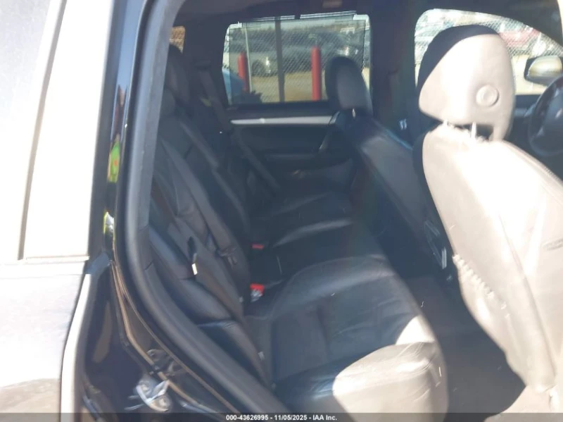 Porsche Cayenne GTS 4.8L V8 405кс * Възможност за Лизинг* , снимка 8 - Автомобили и джипове - 53342963