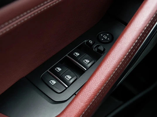 BMW X6 40i / M-Sport / 22 RIMS / PANO - изображение 10