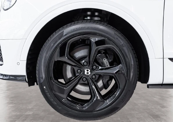 Bentley Bentayga V8 = Styling Specification = Гаранция, снимка 4 - Автомобили и джипове - 52883253