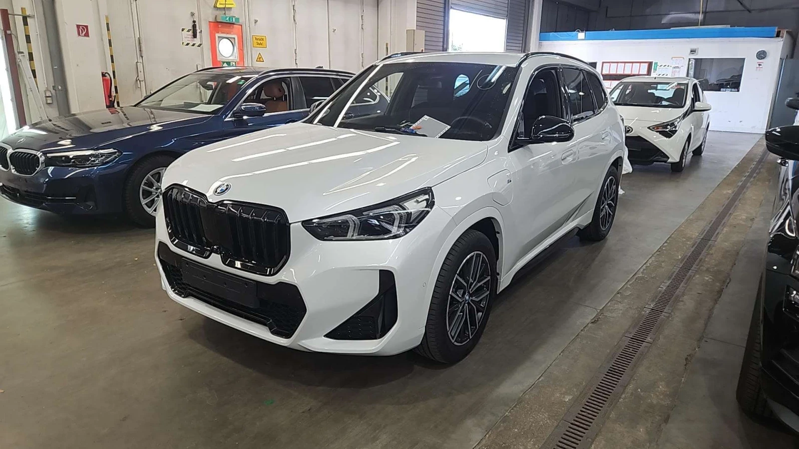 BMW X1 M sport xDrive Hybrid  - изображение 2