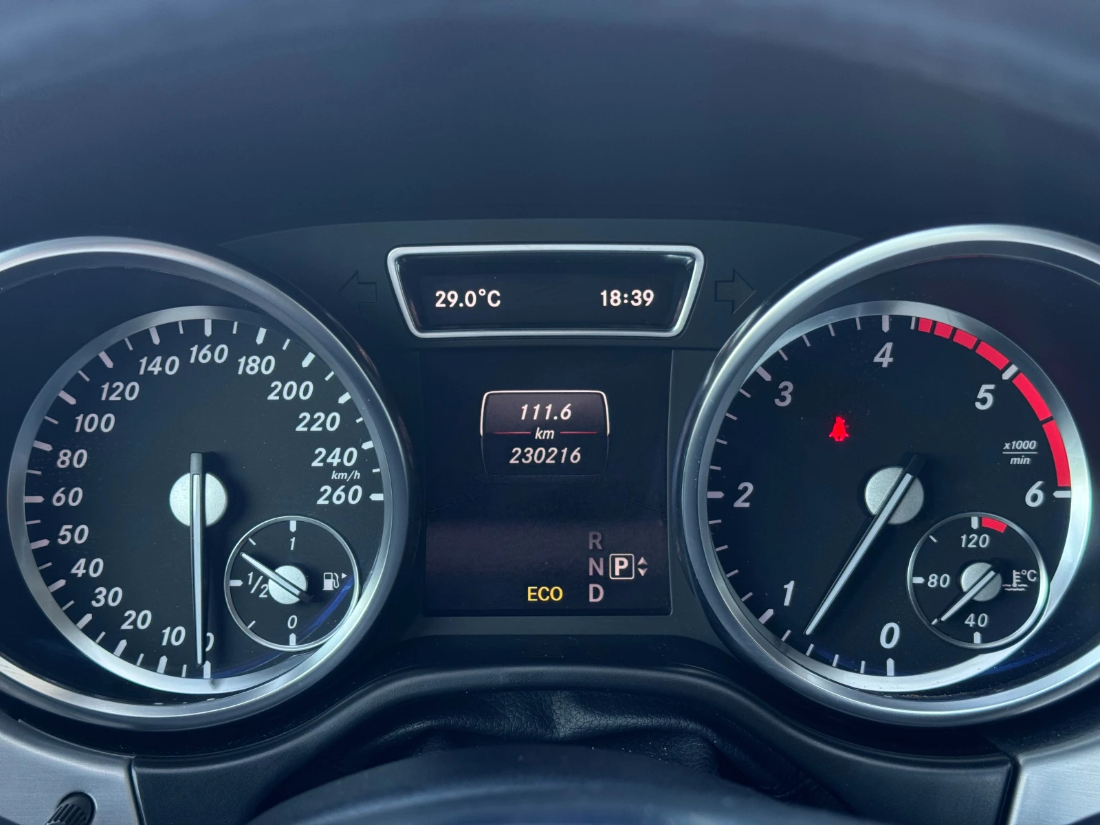 Mercedes-Benz ML 350 3.0/BLUETEC/258HP/7G-TRONIC/DISTRONIC/ECO/LED - изображение 10