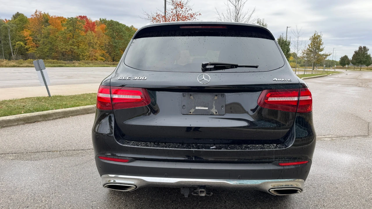 Mercedes-Benz GLC 300 * АВТО КРЕДИТ* ЦЕНА ДО БГ * СЕРВИЗНА ИСТОРИЯ *  - изображение 3