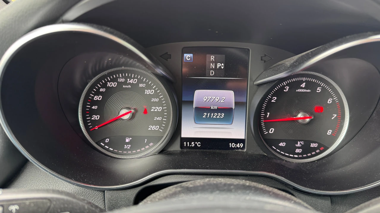 Mercedes-Benz GLC 300 * АВТО КРЕДИТ* ЦЕНА ДО БГ * СЕРВИЗНА ИСТОРИЯ *  - изображение 8