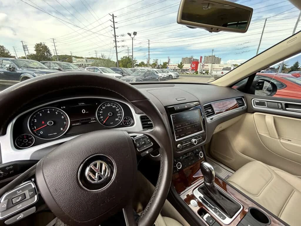 VW Touareg * NAVIGATION| PARKING SENSORS * CARFAX  | Mobile.bg � ����������� 11