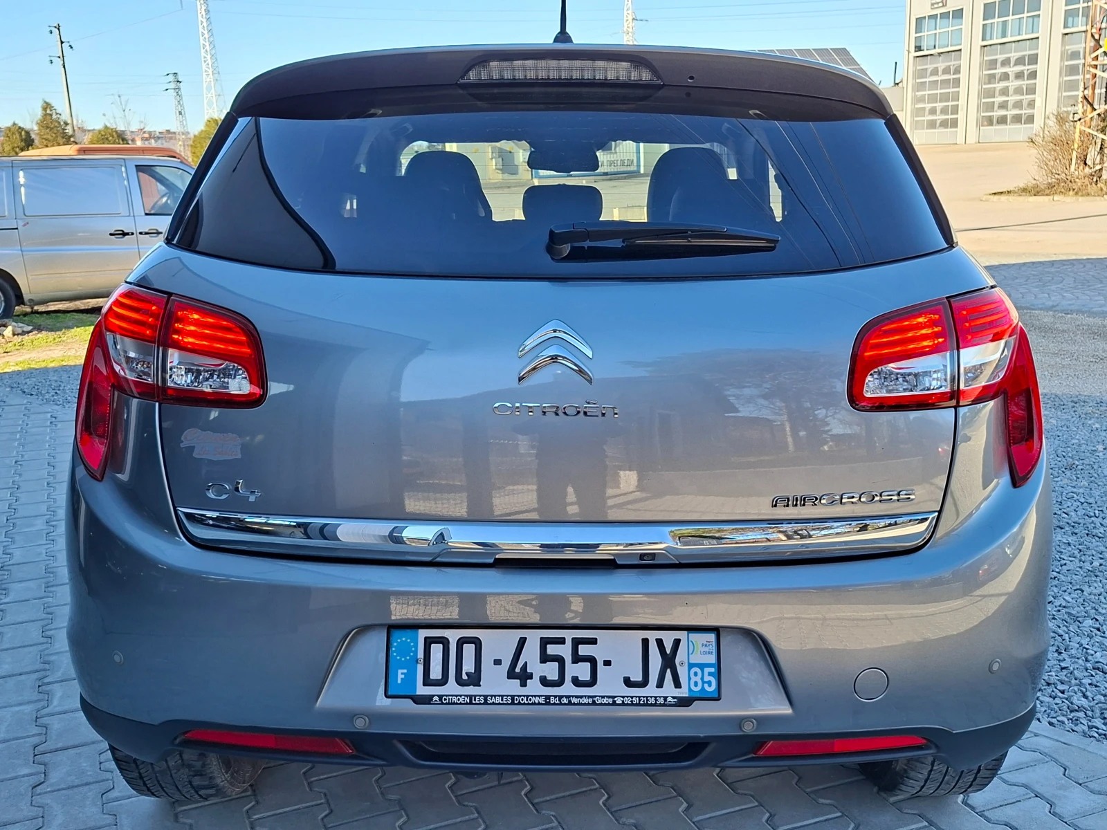 Citroen C4 AIRCROSS 1.8HDi 6ск. НАВИ* КОЖА* КАМЕРА* ПОДГРЕВ* ОБДУХ* KE, снимка 6 - Автомобили и джипове - 53805211