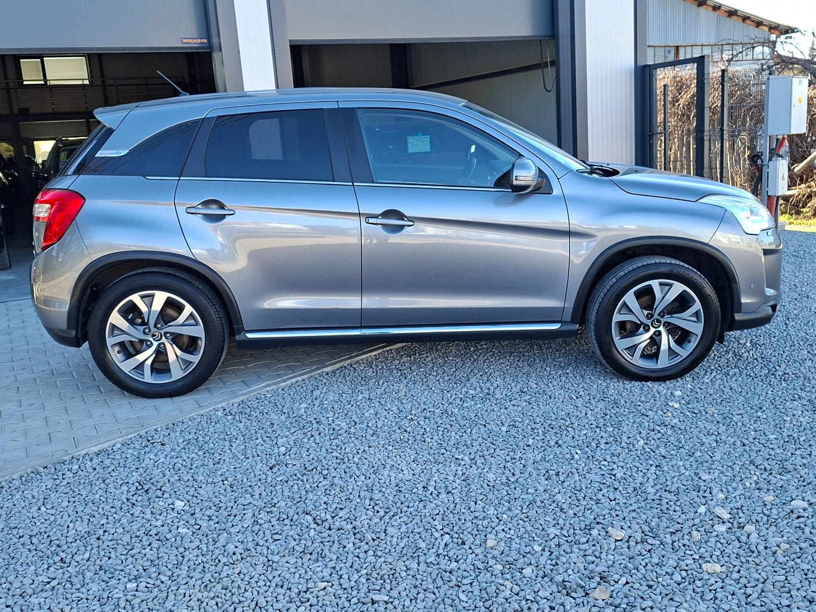 Citroen C4 AIRCROSS 1.8HDi 6ск. НАВИ* КОЖА* КАМЕРА* ПОДГРЕВ* ОБДУХ* KE, снимка 4 - Автомобили и джипове - 53805211