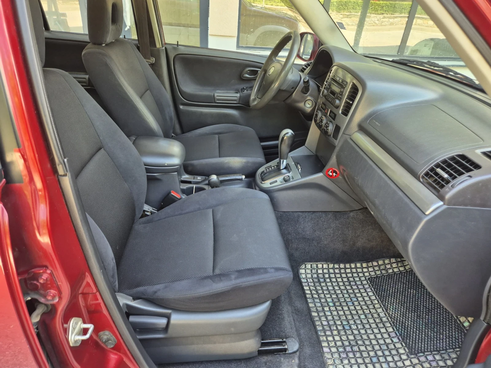 Suzuki Grand vitara Джип, снимка 10 - Автомобили и джипове - 55092736