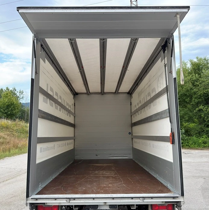 Iveco 35c18 3.0L* ЩОРИ+ БОРД* 4.50м* КЛИМА* Дв ПАКЕТ РЕСОРИ* N, снимка 9 - Бусове и автобуси - 53937429