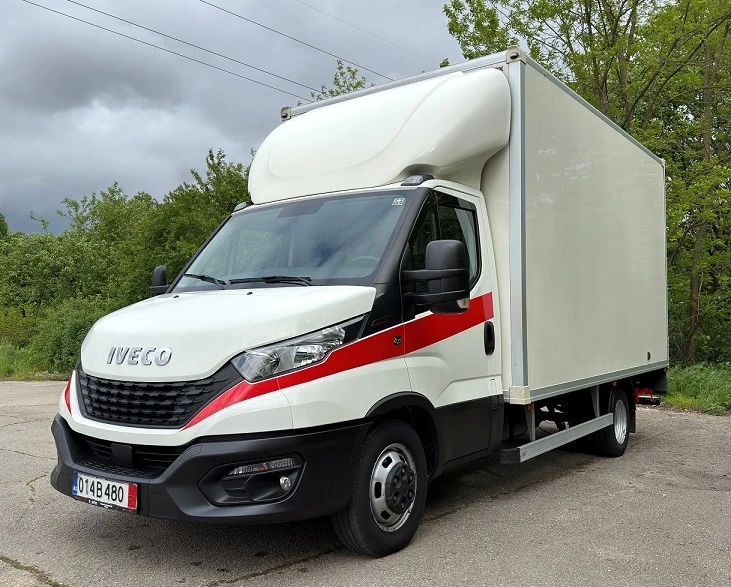 Iveco 35c18 3.0L* ФУРГОН+ ВРАТИ* КЛИМА* Дв ПАКЕТ РЕСОРИ* N1
