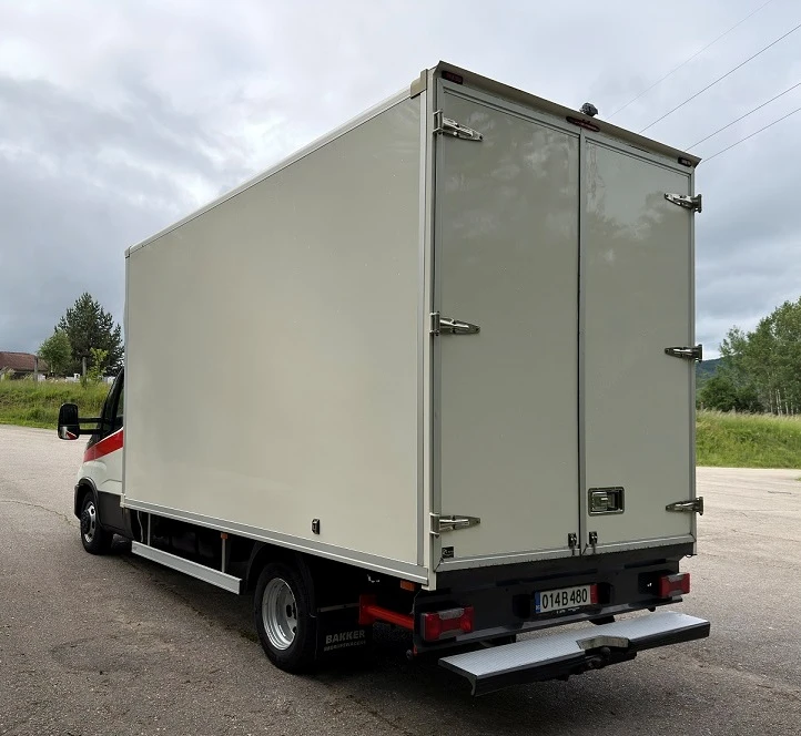 Iveco 35c18 3.0L* ФУРГОН+ ВРАТИ* КЛИМА* Дв ПАКЕТ РЕСОРИ* N1, снимка 6 - Бусове и автобуси - 53937429