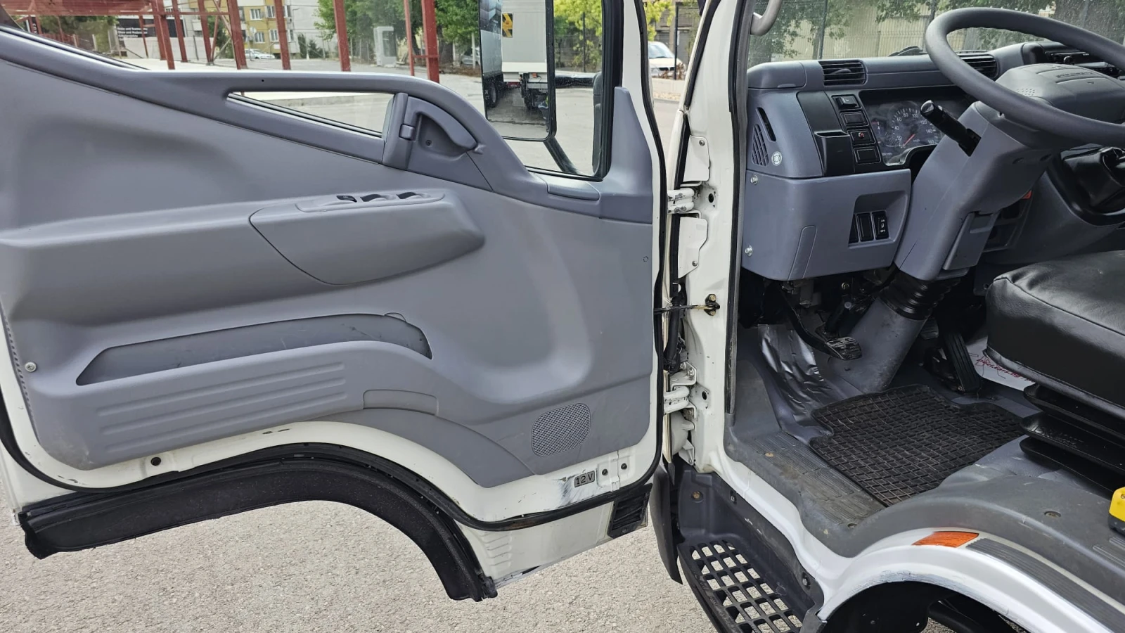 Mitsubishi Canter 3.0D CH-ТРИСТРАНЕН-ТЕГЛИЧ-ТОП СЪСТ.-ЛИЗИНГ - изображение 7