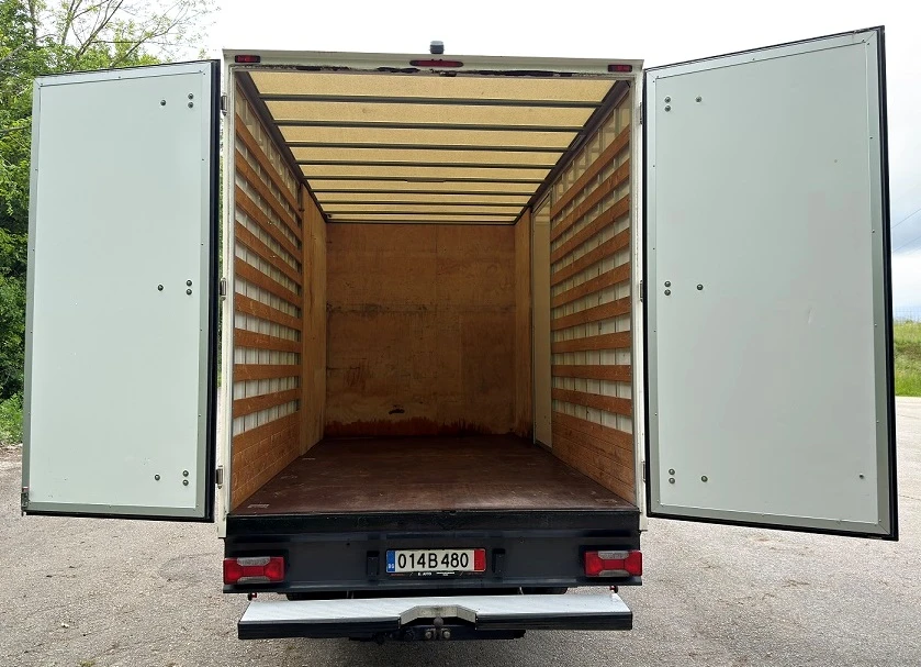Iveco 35c18 3.0L* ФУРГОН+ ВРАТИ* КЛИМА* Дв ПАКЕТ РЕСОРИ* N1, снимка 7 - Бусове и автобуси - 53937429