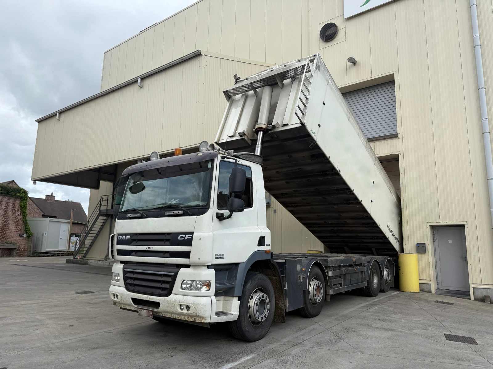 Daf 85 410 самосвал 40м3 4 оси,  - изображение 2