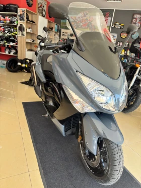  Yamaha T-max