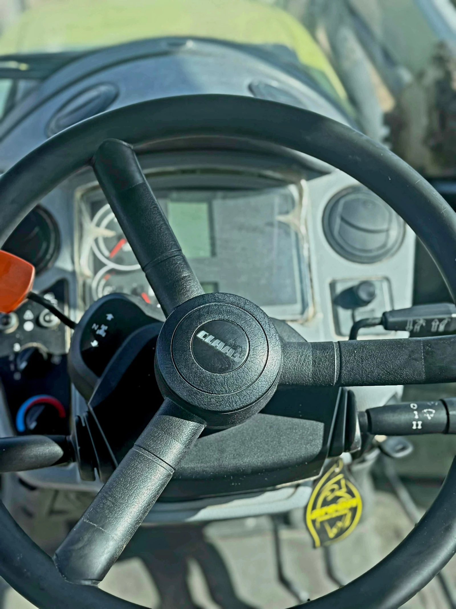 Трактор Claas ARION 420 CIS, снимка 12 - Селскостопанска техника - 53818859