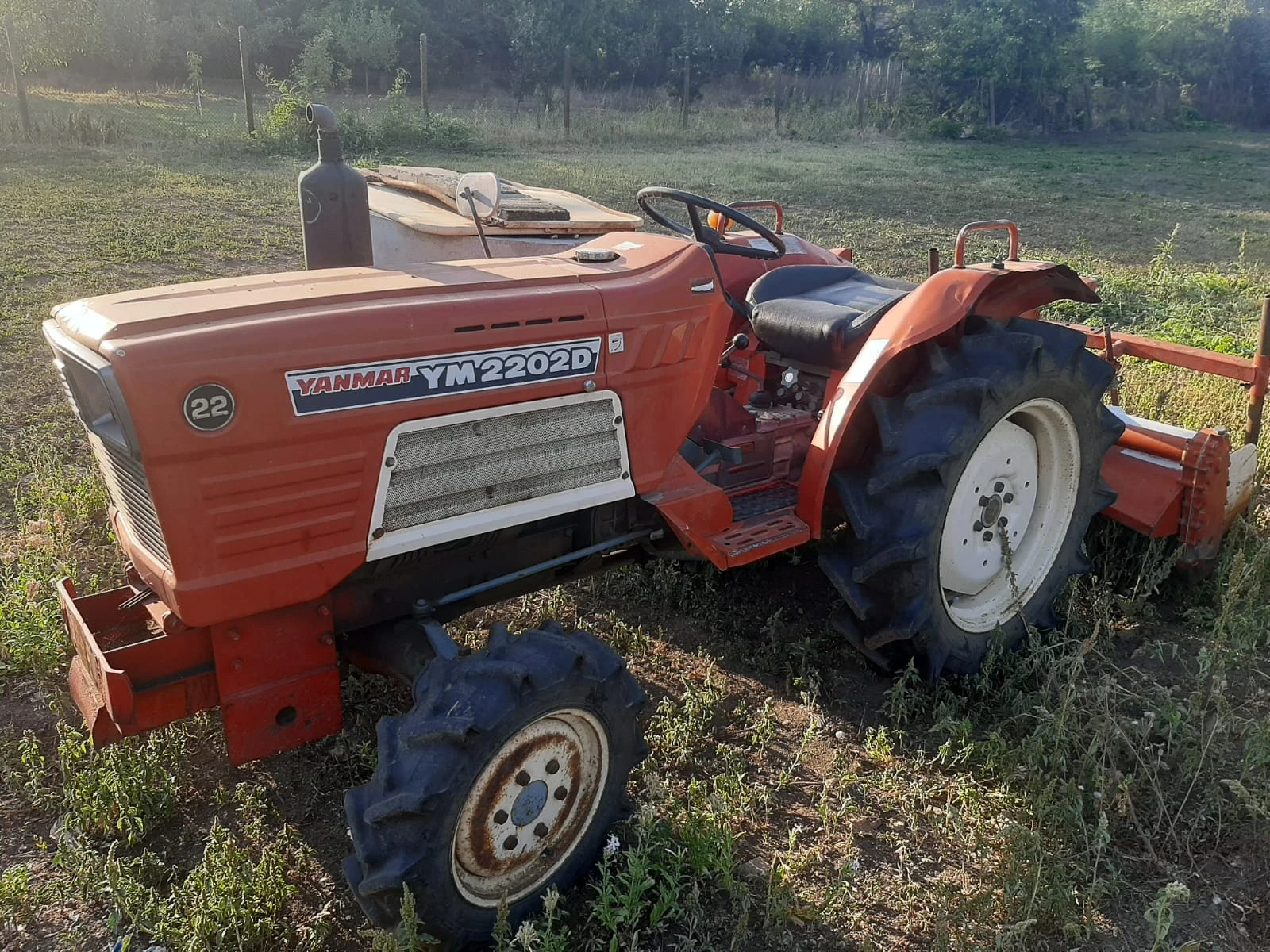 Трактор Yanmar YM2202D , снимка 2 - Селскостопанска техника - 53973039