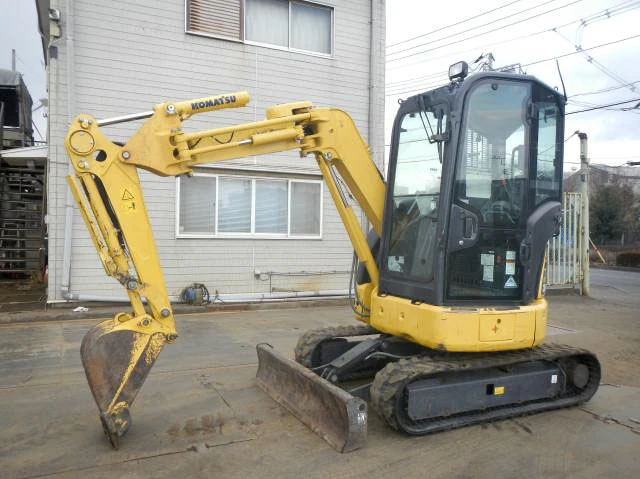 Багер Komatsu PC30UU-6 с Климатик - ОЧАКВАН ВНОС!!!, снимка 1 - Индустриална техника - 49540564