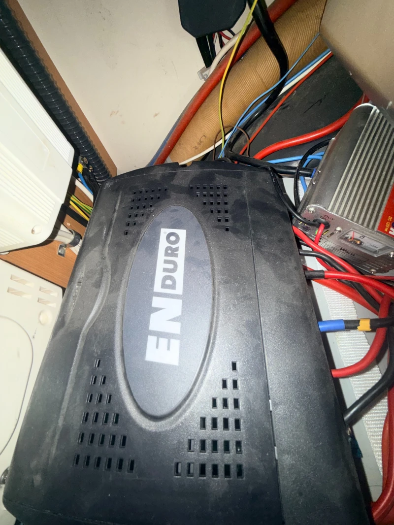 Каравана Fendt Saphir 560, снимка 9 - Каравани и кемпери - 53523842