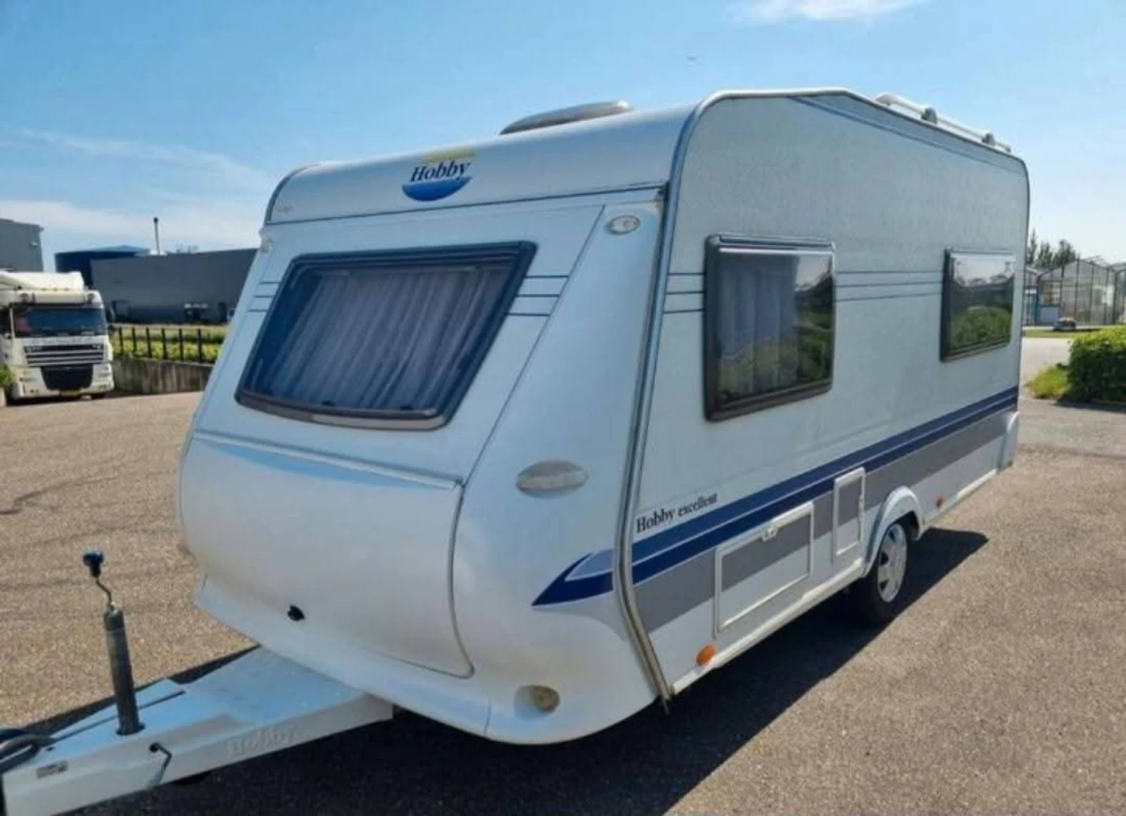 Каравана Hobby Excellent easy 440