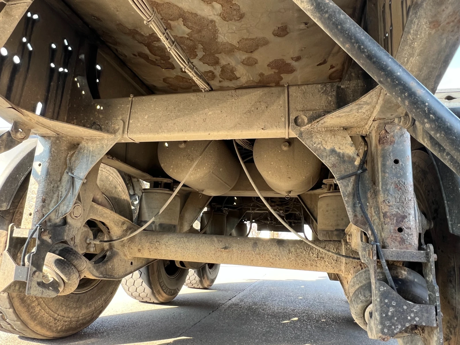 Полуремарке Schwarzmuller 6050кг, 25м3, ALCOA, боге, снимка 14 - Ремаркета - 53736309