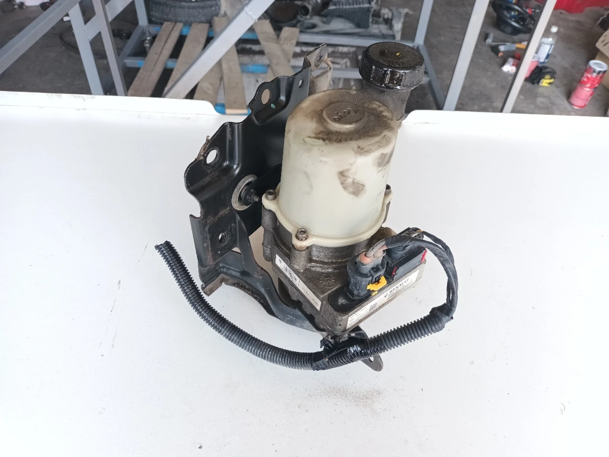 хидравлична помпа Дачия Логан 1.5дци