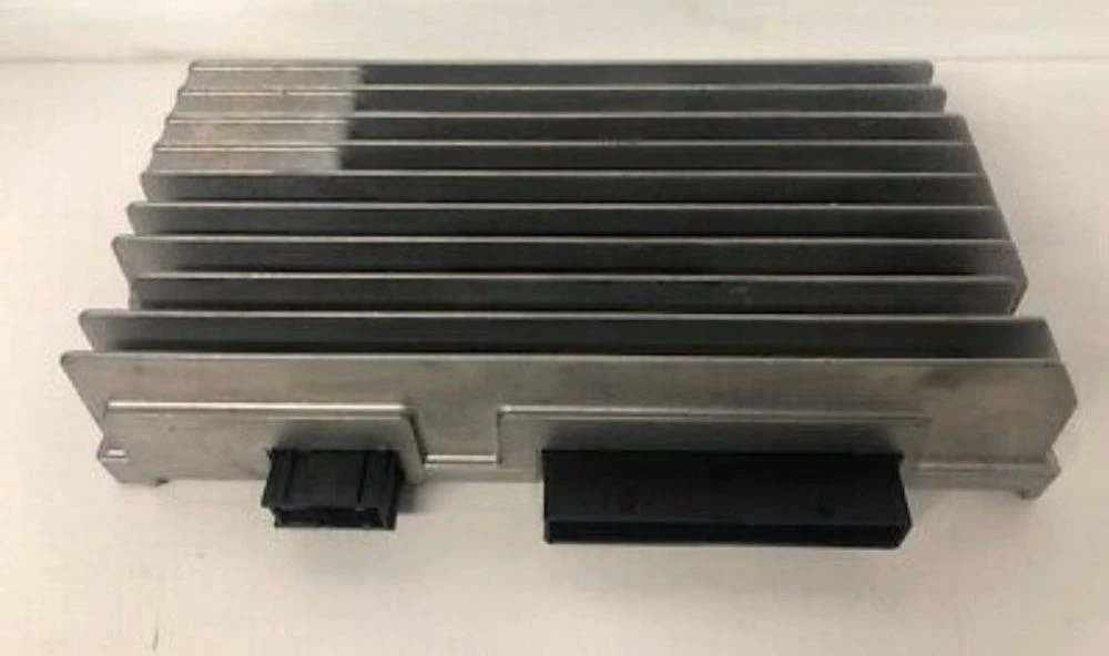 Усилвател Bang Olufsen 8T0 035 223 M T F S Audi Ауди BO A4 A5 Q5