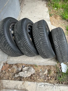 Гуми с джанти Michelin 195/65R15, снимка 2 - Гуми и джанти - 47310163