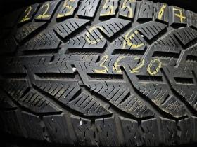 Гуми Зимни 225/55R17, снимка 2 - Гуми и джанти - 53123082