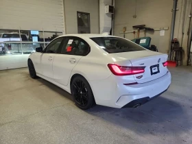 BMW 330 330I XDRIVE /CARFAX /М пакет/Подгрев/Панорама/Кожа, снимка 4
