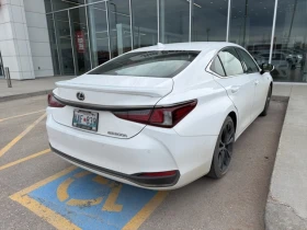 Lexus ES 300 HYBRID* F SPORT* ОБДУХ* MARK LEVINSON* DISTRONIC*  - 34400 € / 67280.55 лв. - 22146636 5