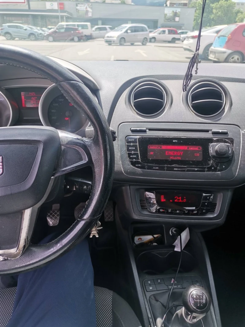 Seat Ibiza, снимка 5 - Автомобили и джипове - 48069742