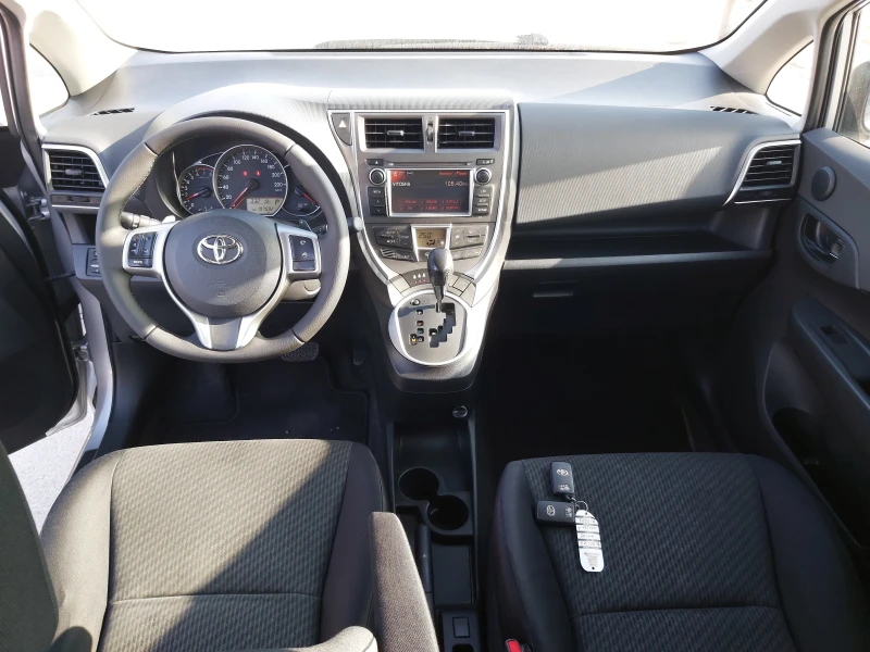 Toyota Verso S 1.33i-Gpl-Navi-Automat-Kamera-Keyless, снимка 14 - Автомобили и джипове - 48613513