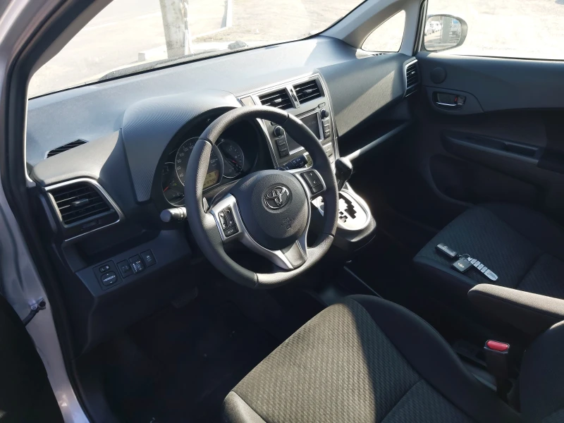 Toyota Verso S 1.33i-Gpl-Navi-Automat-Kamera-Keyless, снимка 13 - Автомобили и джипове - 48613513