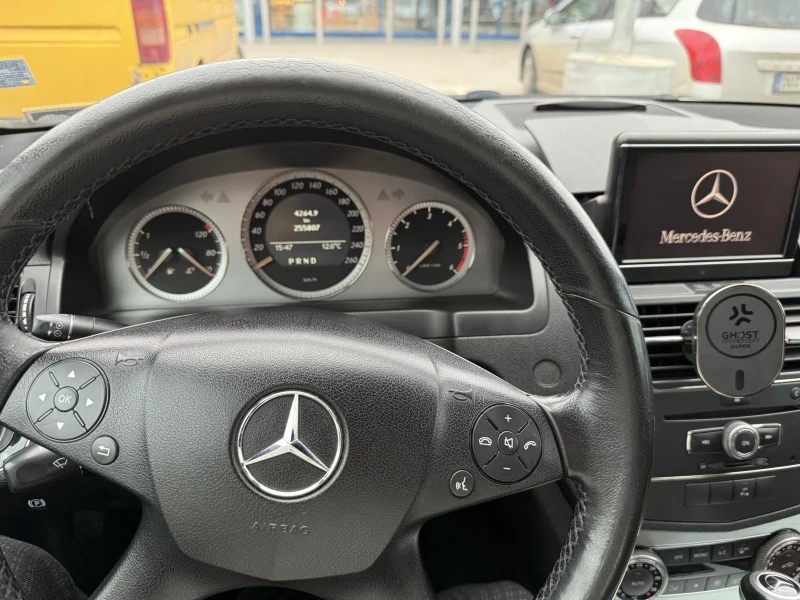 Mercedes-Benz C 320, снимка 14 - Автомобили и джипове - 49020603