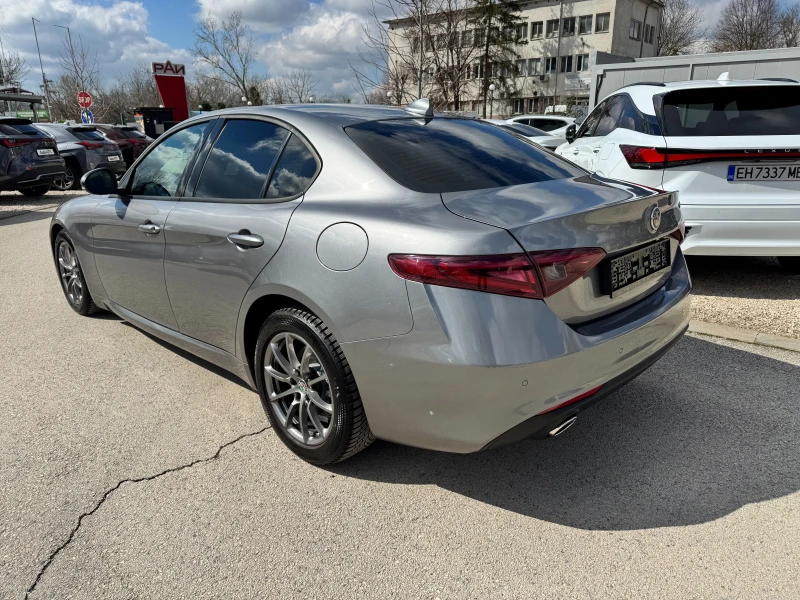 Alfa Romeo Giulia 2.2D 150к.с F1 NAVI FULL, снимка 6 - Автомобили и джипове - 49556512