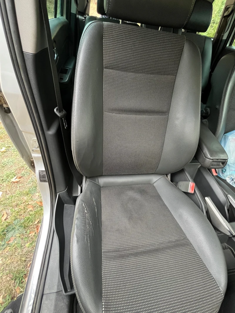 Opel Zafira, снимка 10 - Автомобили и джипове - 51867277